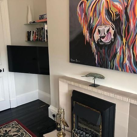 Beautiful Traditional Flat In The Center Of Largs. 외부 사진