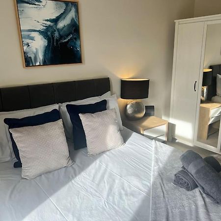 Beautiful Traditional Flat In The Center Of Largs. 외부 사진