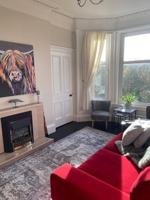 Beautiful Traditional Flat In The Center Of Largs. 외부 사진